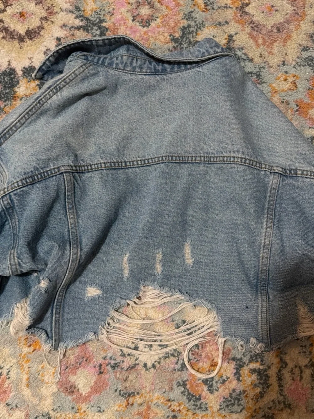 Signature8 Distressed Light Blue Cropped Denim Jacket
